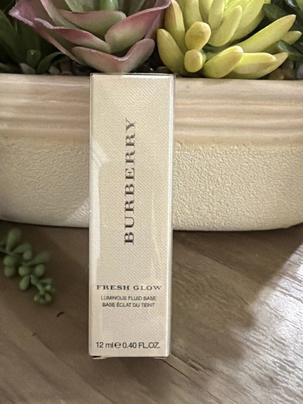 Burberry Fresh Glow Luminous Fluid Base No 01 Nude Radiance .40 oz NEW TRAVEL SZ